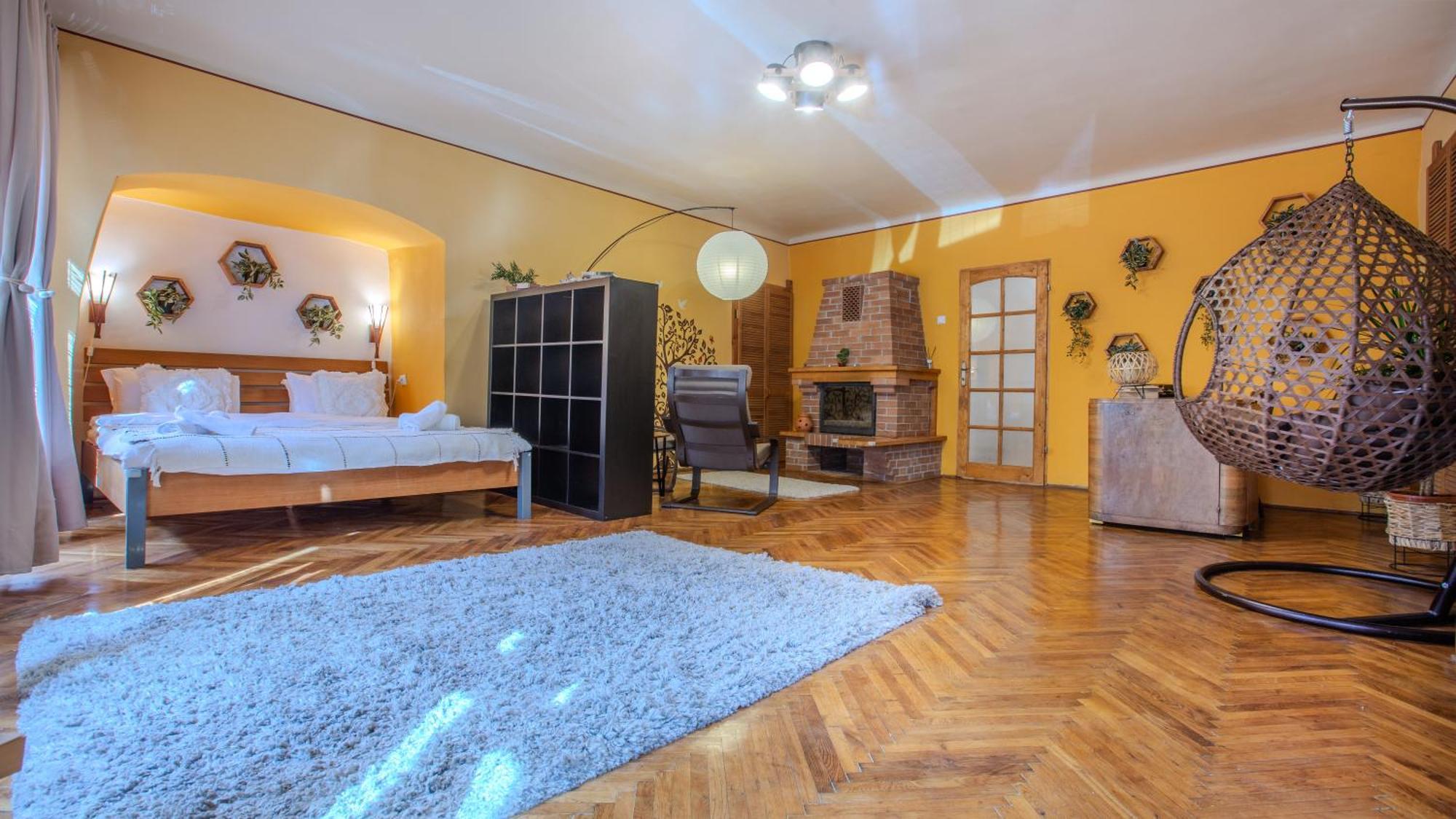 Apartamento Tree House-Old Town Braşov Exterior foto